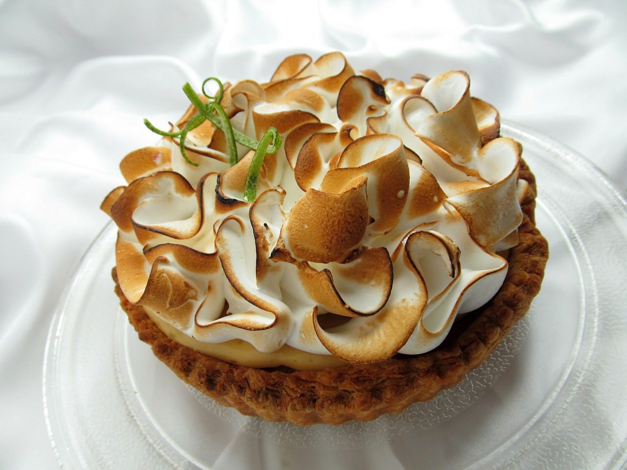 Image - citron unveiled tart lime cake