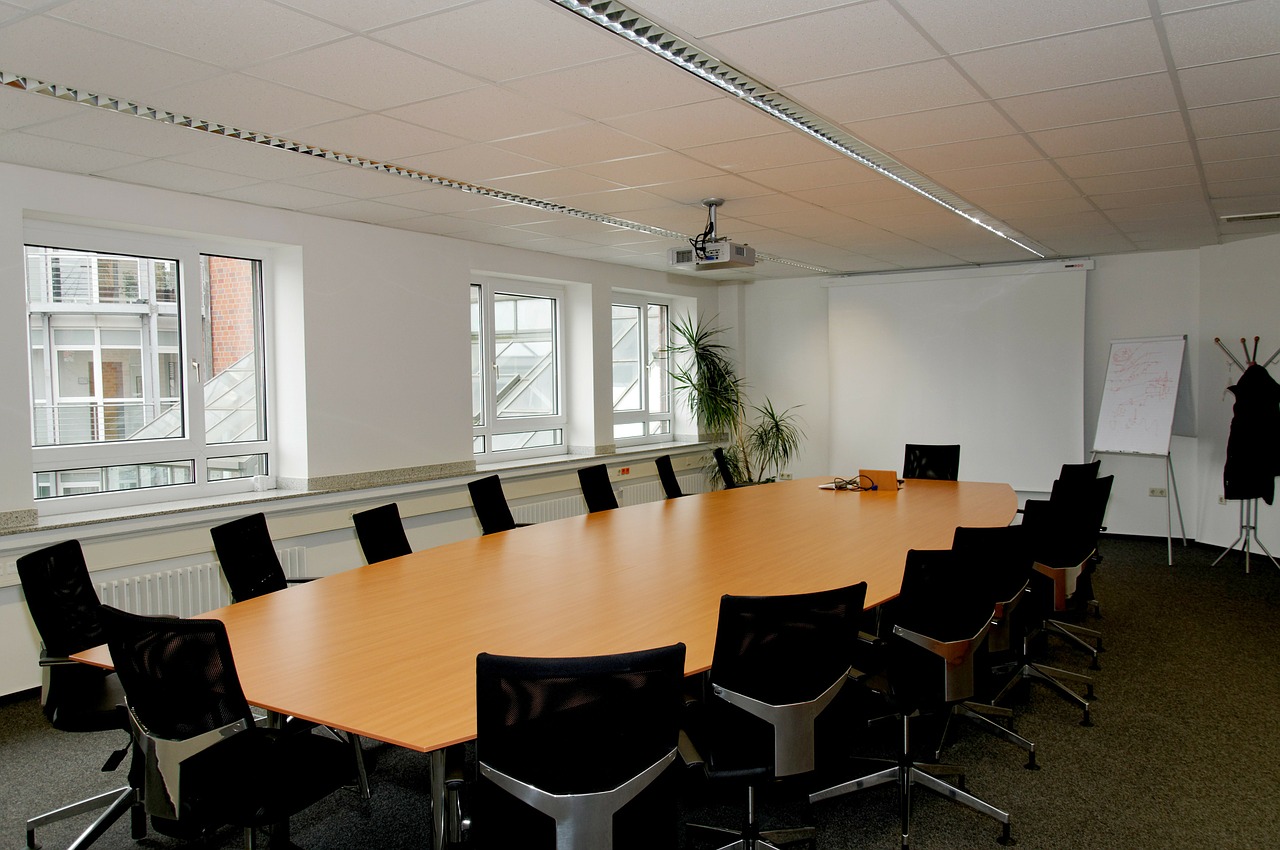 Image - conference room table chairs beamer