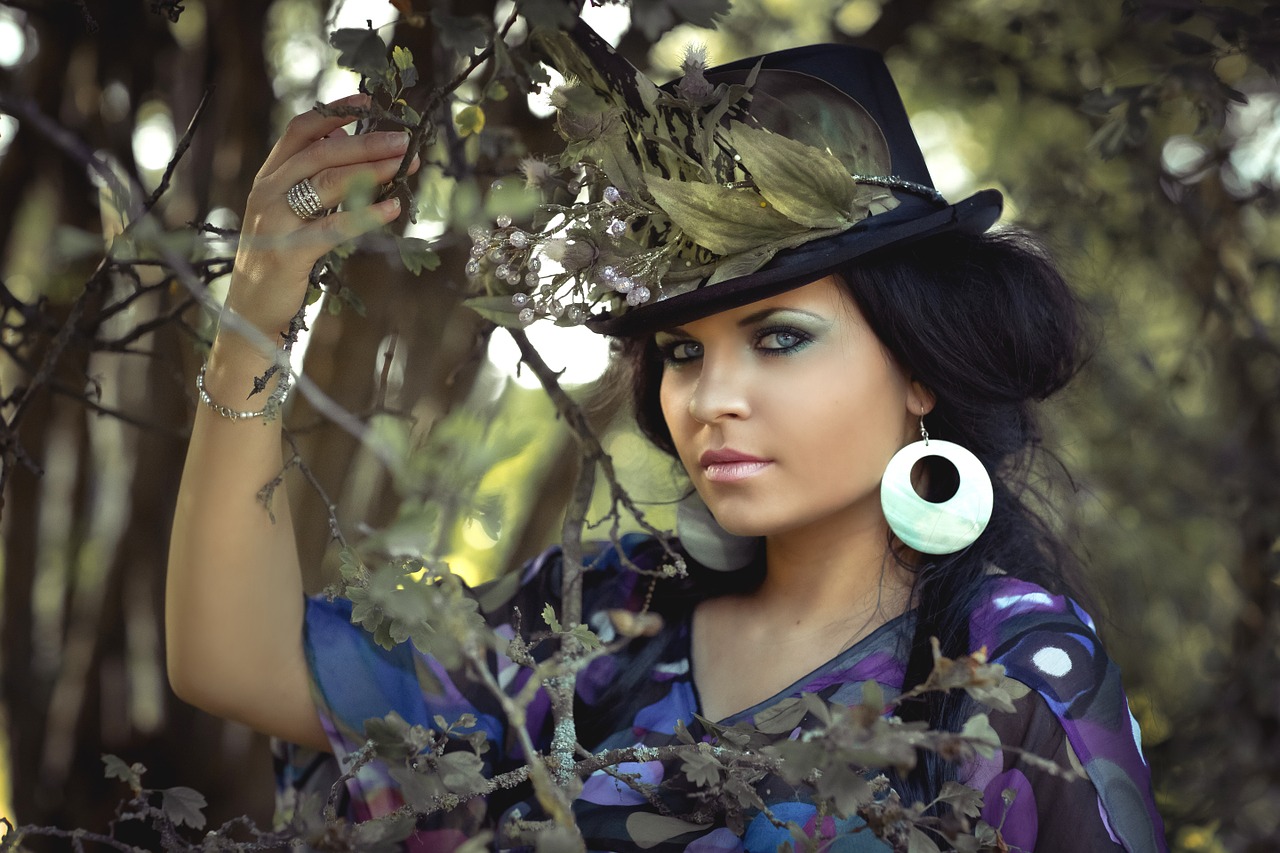 Image - beauty woman flowered hat cap