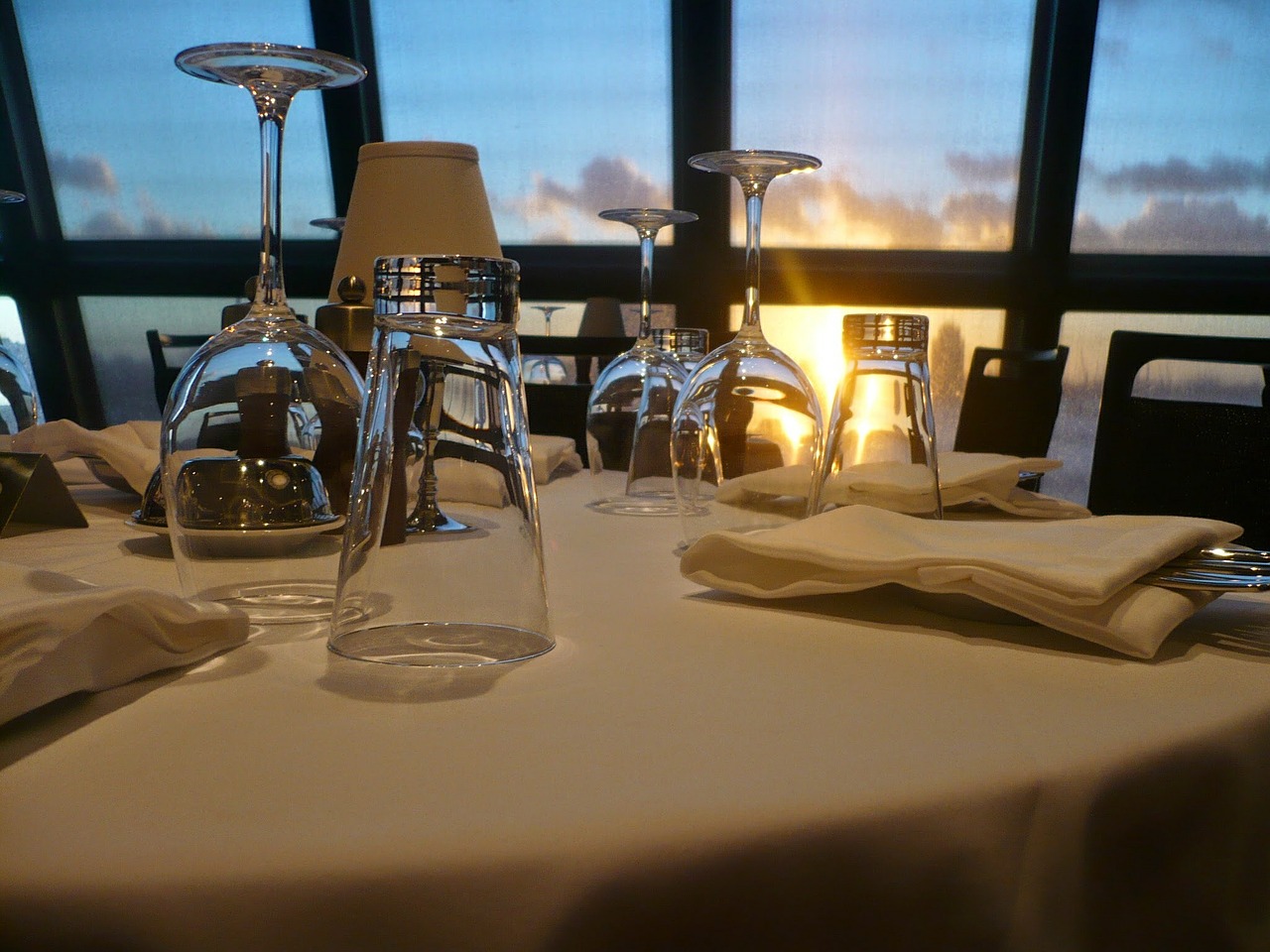 Image - restaurant glasses drink lichtspiel