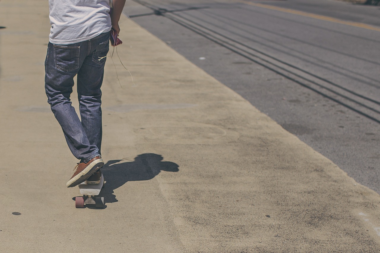 Image - skateboarder skateboard street