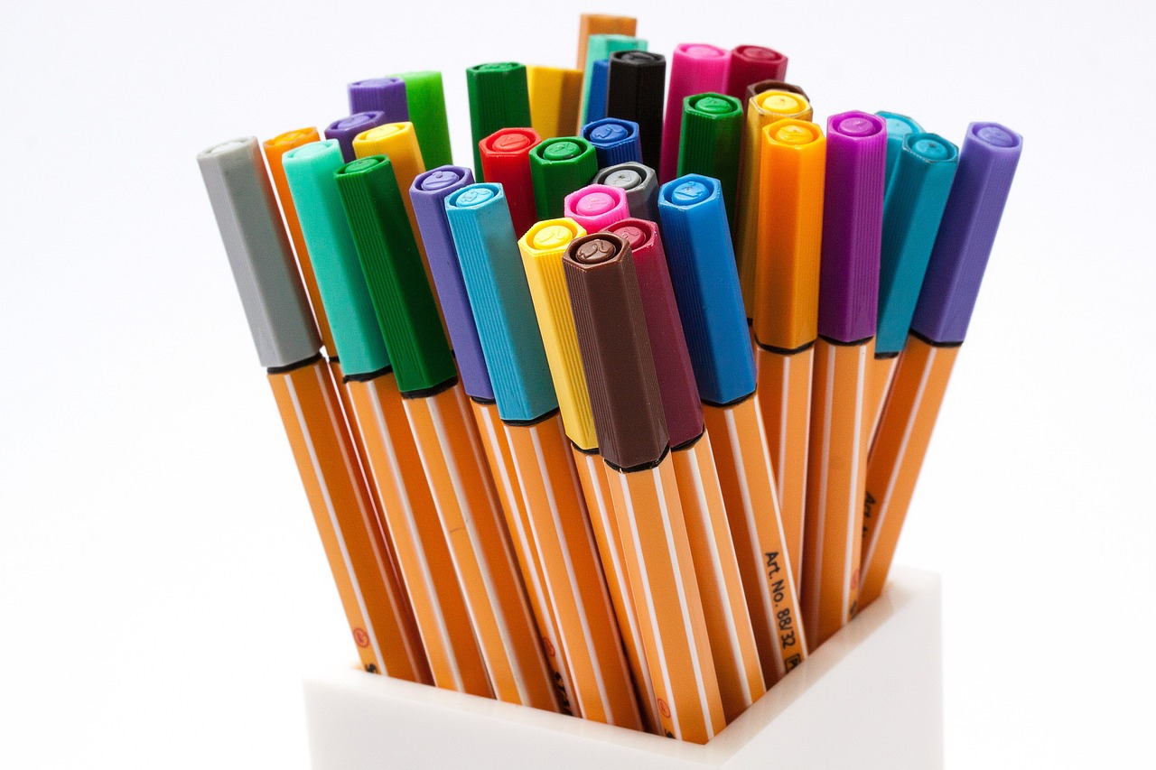 Image - colored pencils felt tip pens color