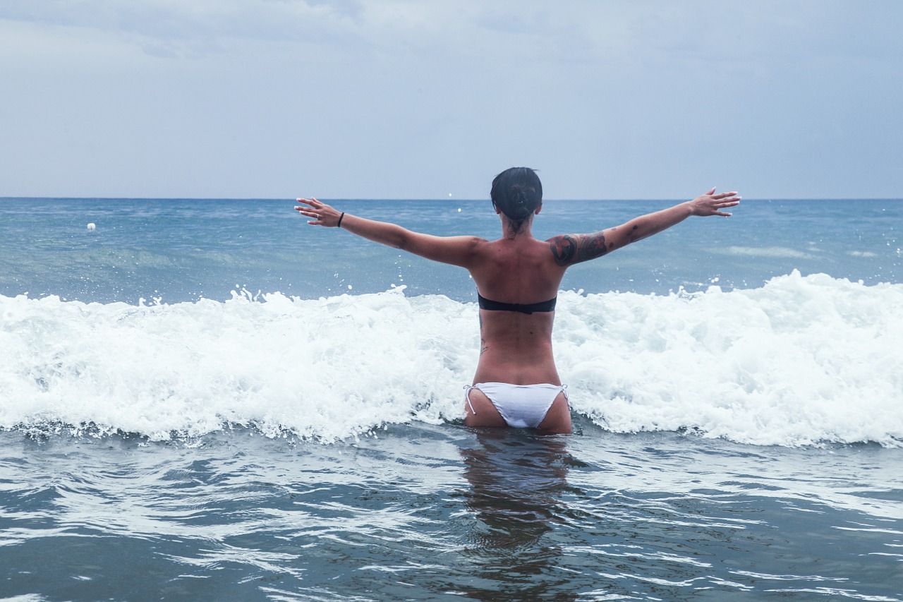 Image - woman ocean freedom girl sea