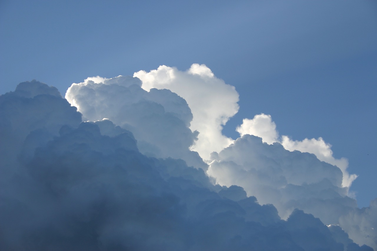 Image - sky clouds rays of sunshine