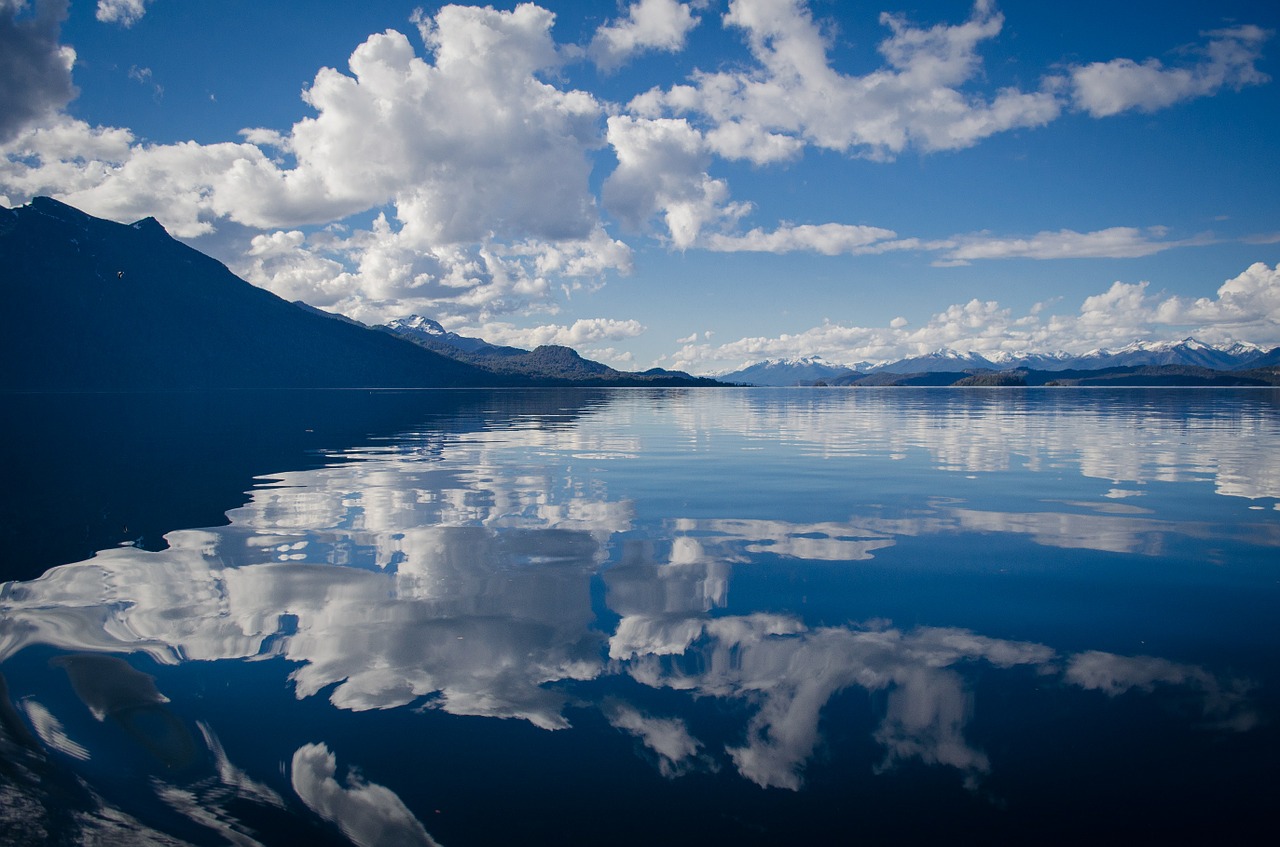 Image - lake water brightness reflection