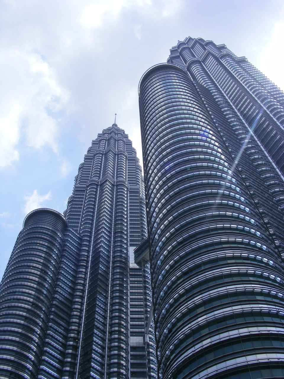 Image - petronas towers skyscraper