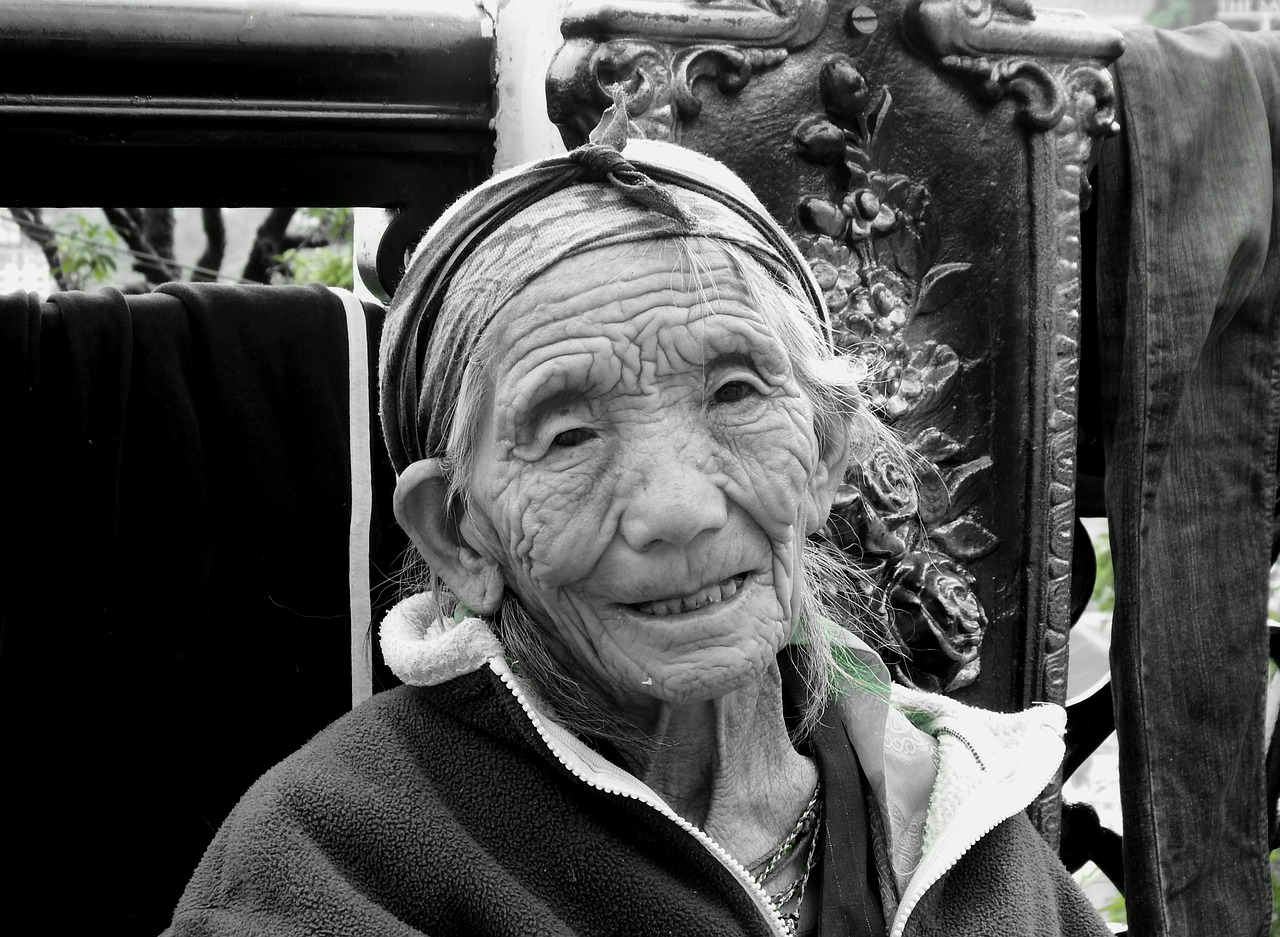 Image - elderly woman wrinkles old poor