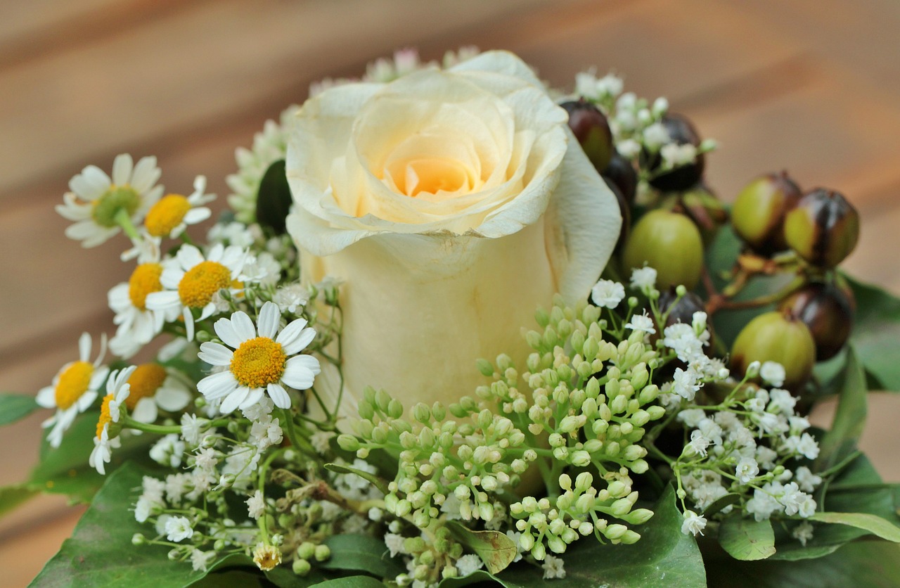 Image - floral arrangement rose