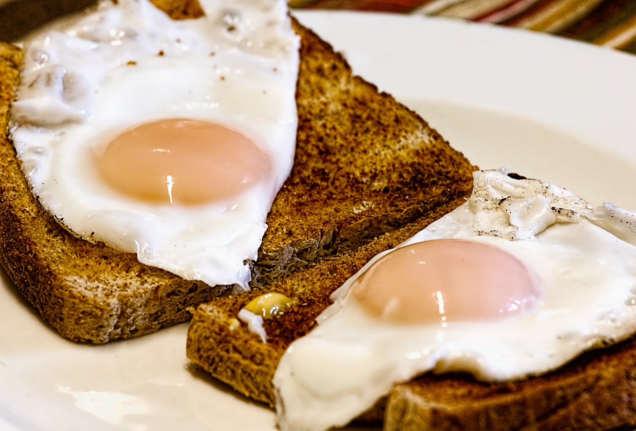 Image - fried eggs breakfast toast food