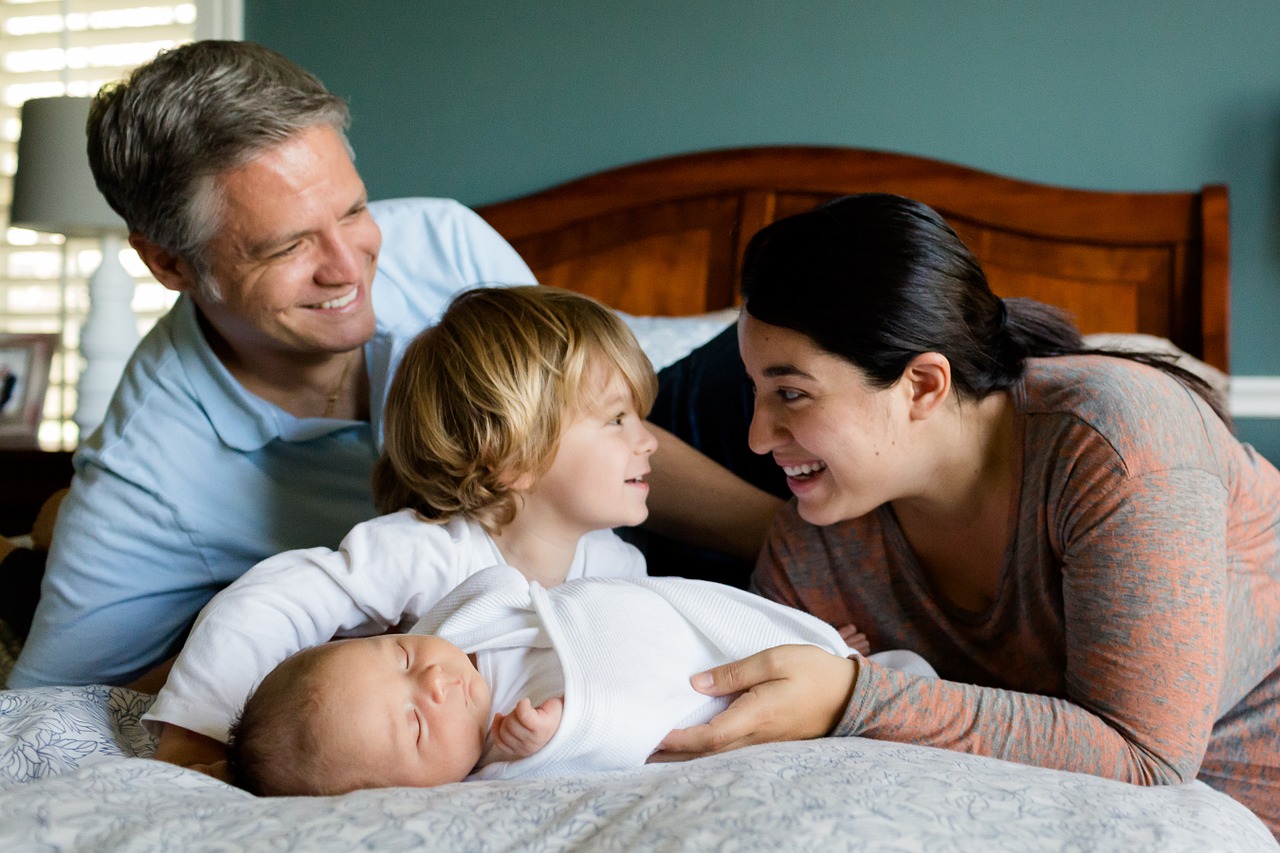 Image - family kids baby newborn together