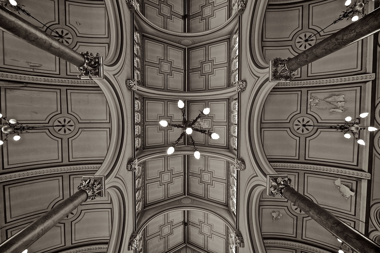 Image - synagogue ceiling brighton church