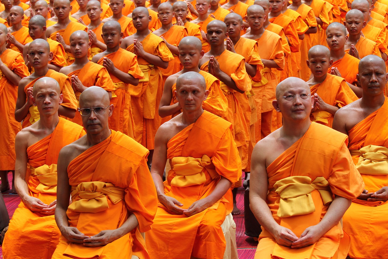 Image - monk buddhists sitting elderly old