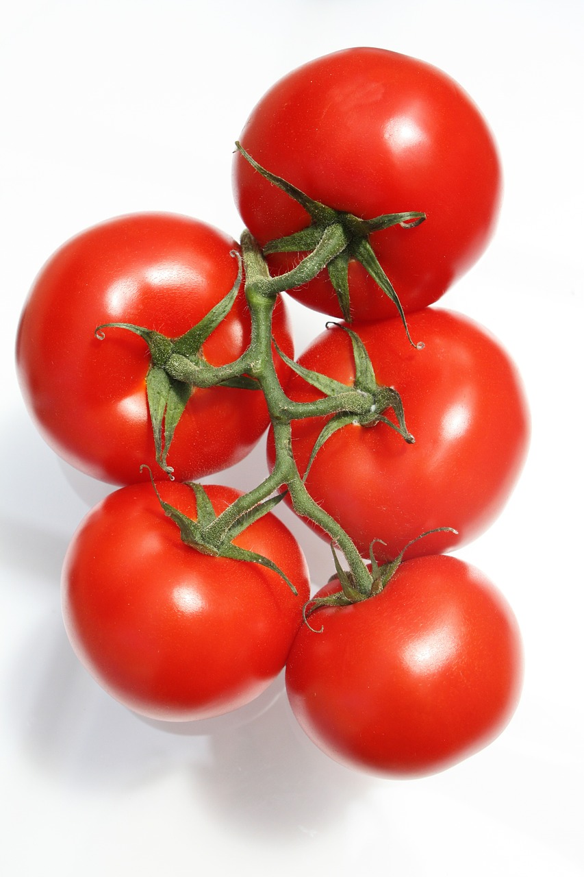 Image - tomato bunch mature red food