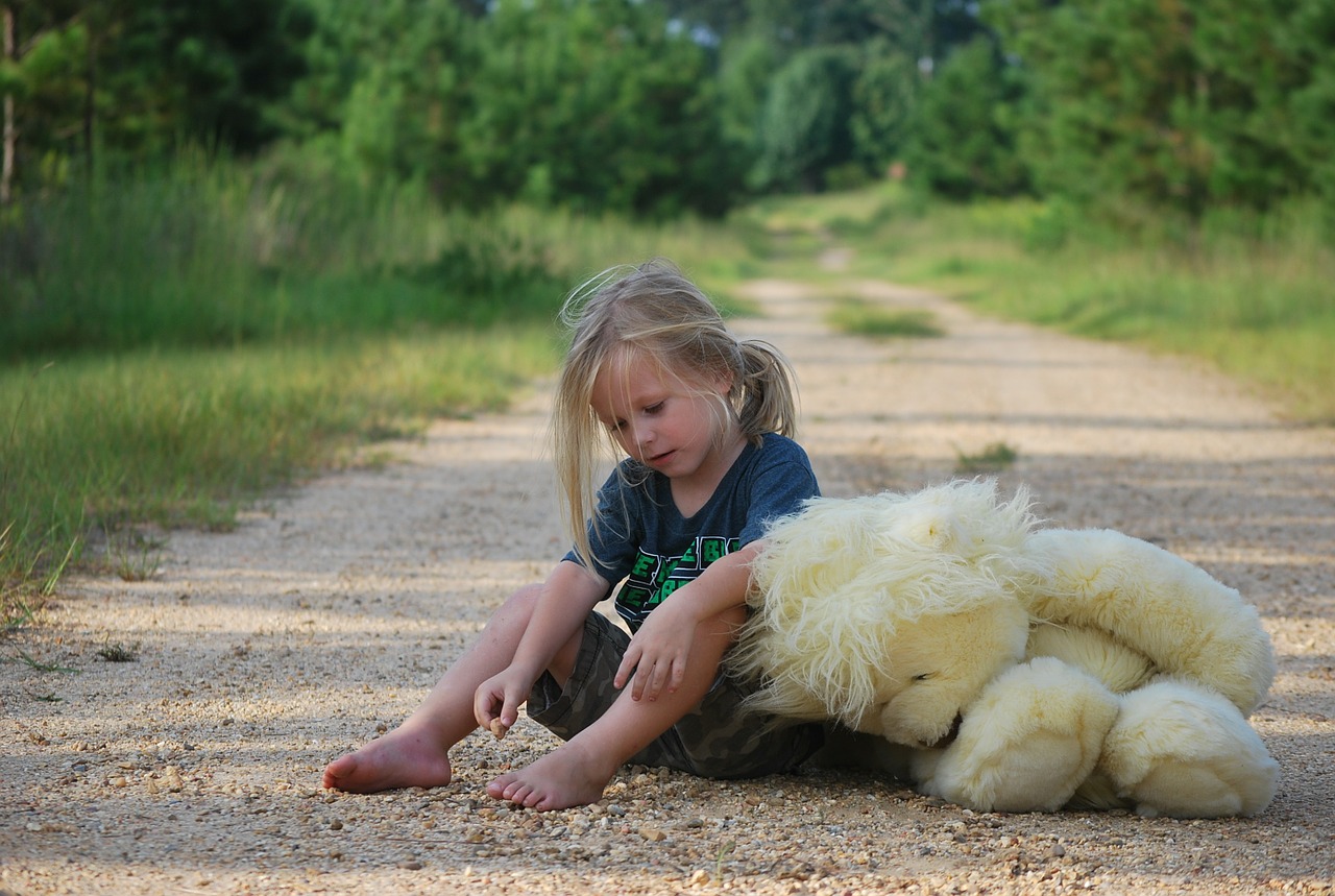 Image - girl teddy bear toy child