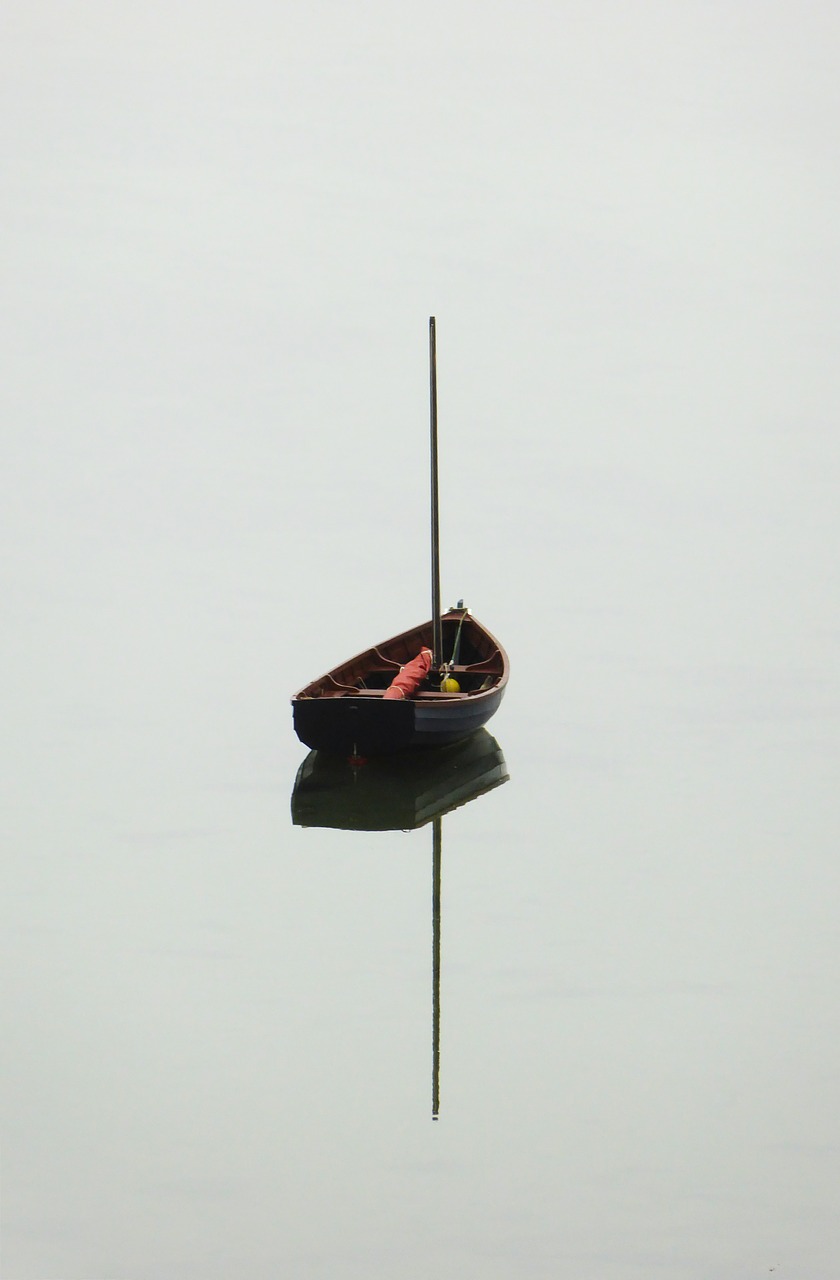 Image - boat lake reflection water calm