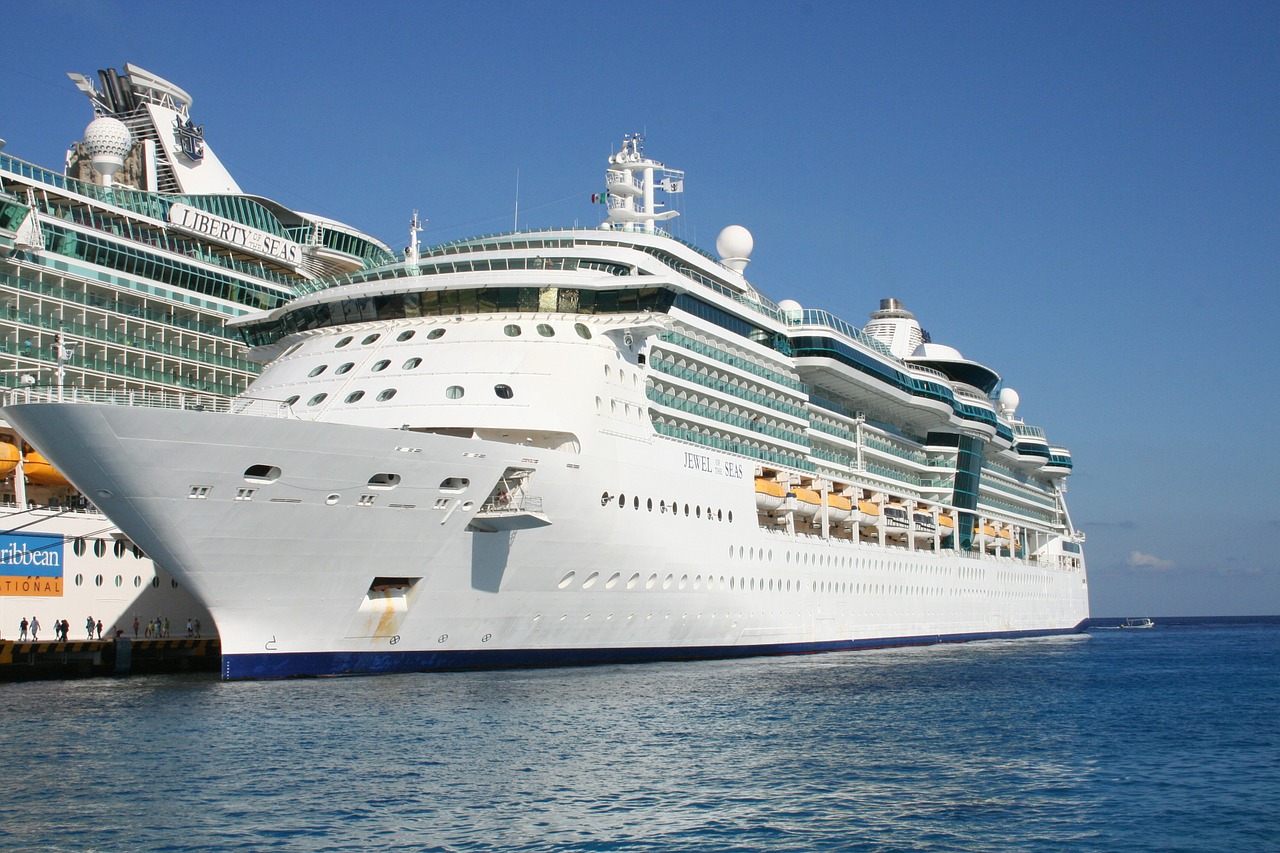 Image - cruise ship royal caribbean