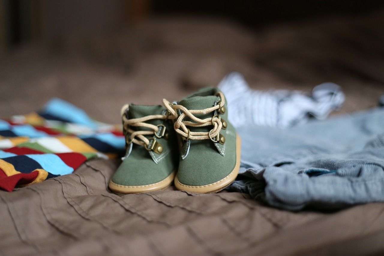 Image - shoes pregnancy child clothing