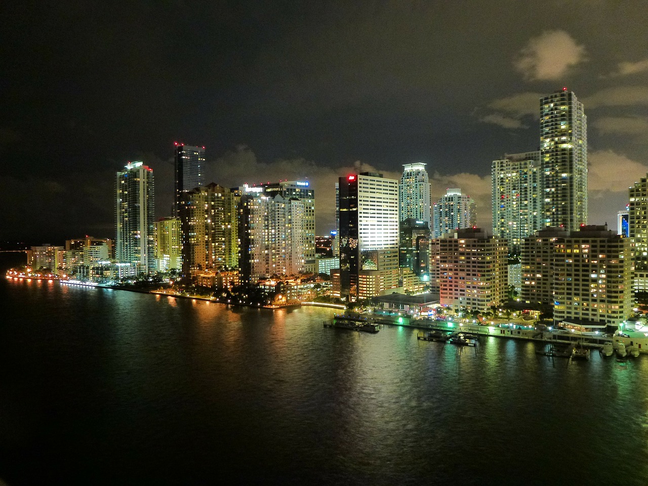 Image - miami florida skyline city