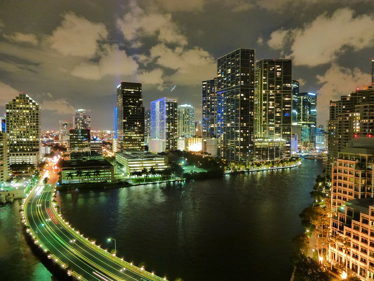 Image - miami florida skyline city