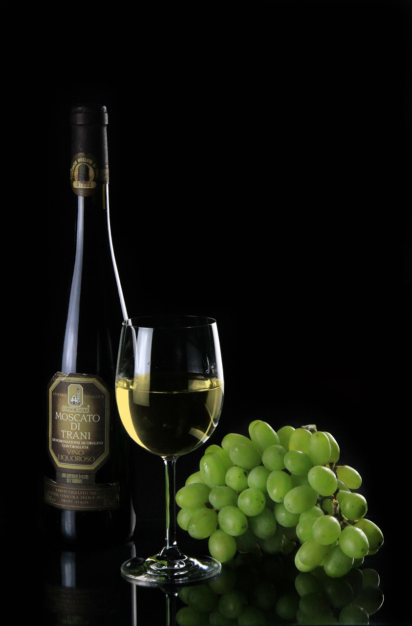Image - bottle still life wine white wine
