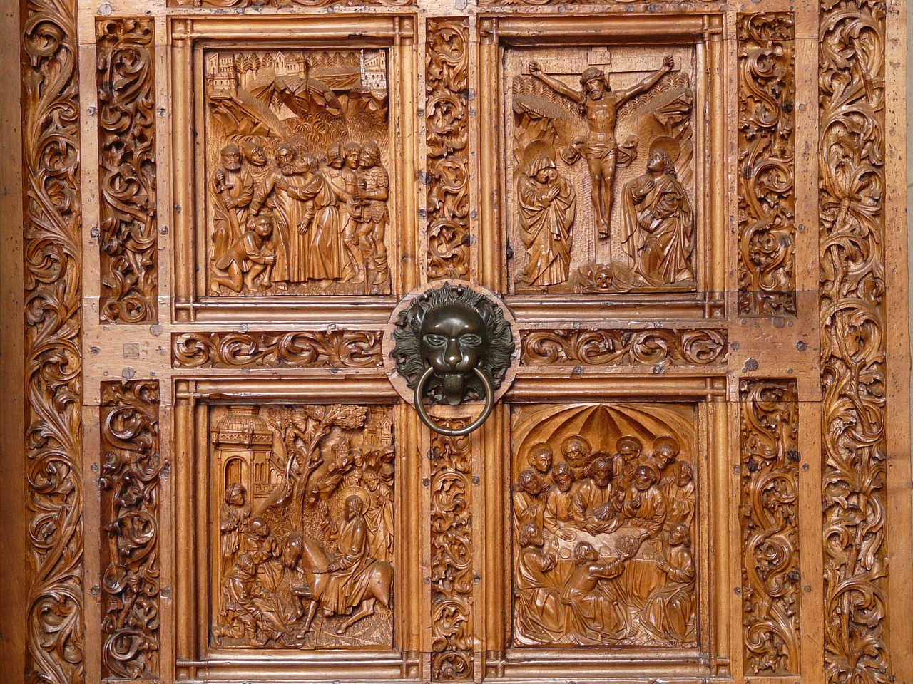 Image - wood carving door wood church door