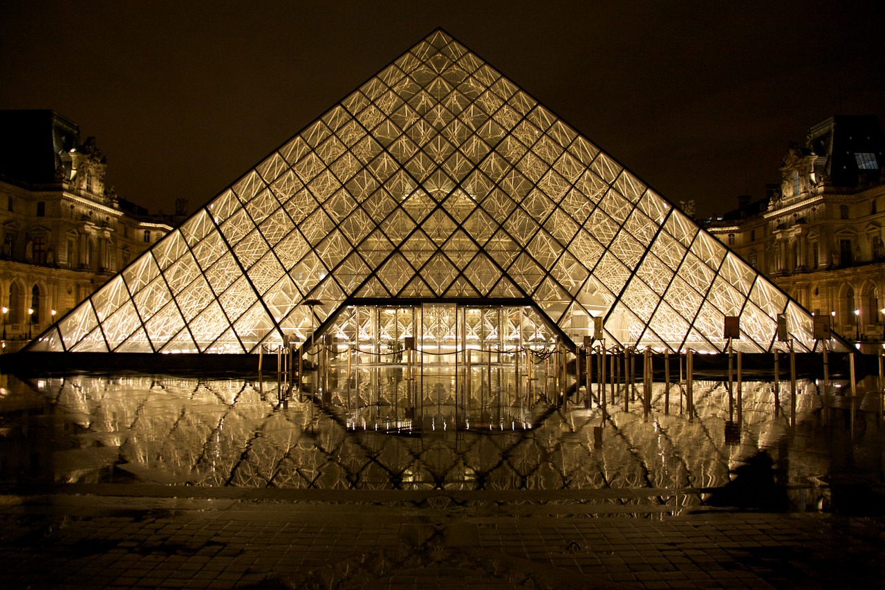 Image - louvre glass pyramid paris pyramid