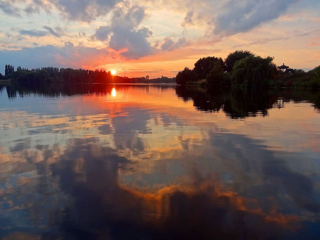 Image - sunset lake water reflection clouds