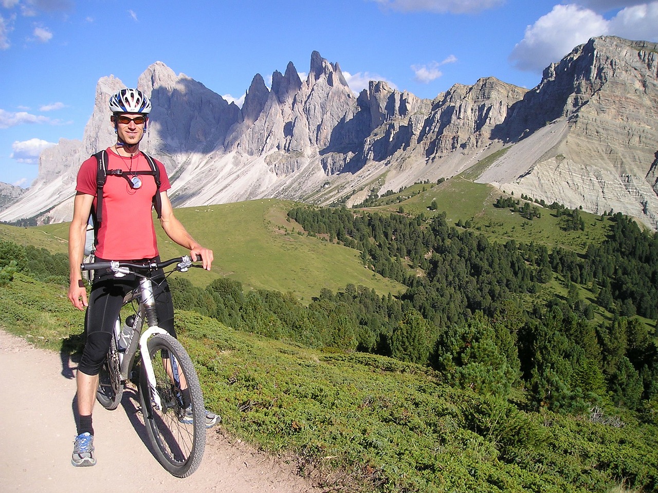 Image - mountain bikers mountain bike bike