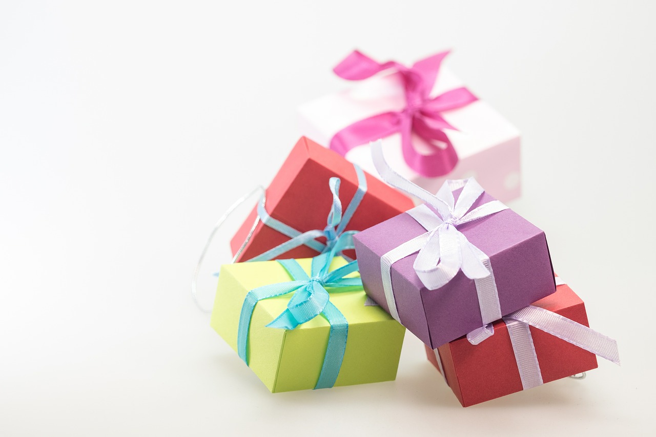Image - gifts packages made loop