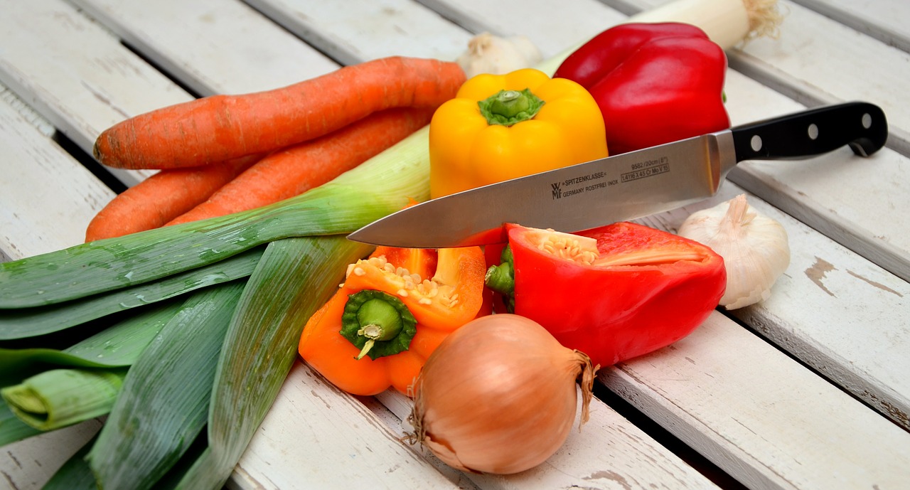 Image - vegetables knife paprika