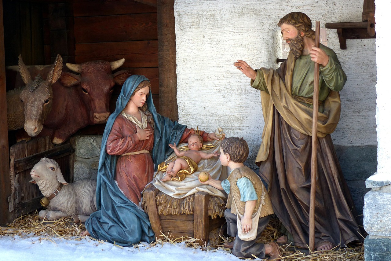 Image - village nativity crib figures
