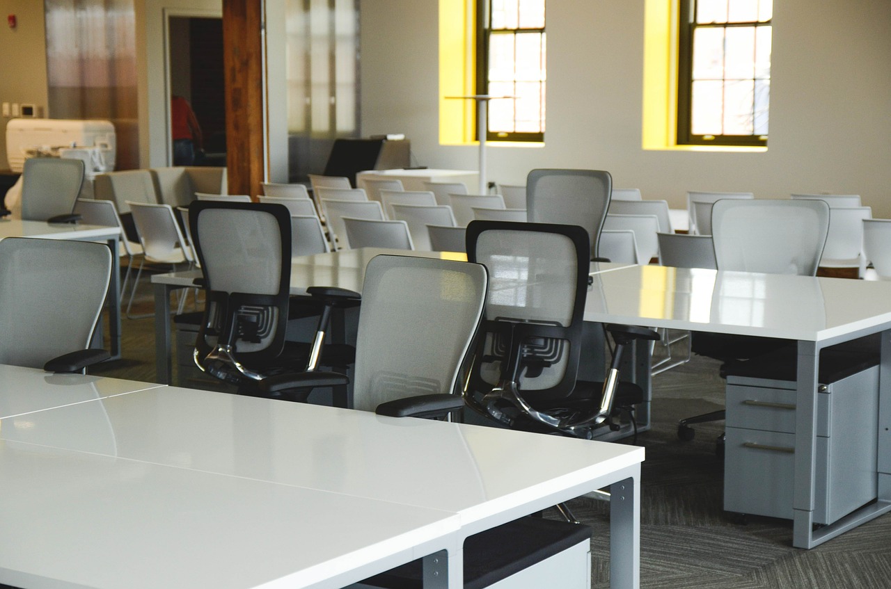 Image - seminar class room school tables