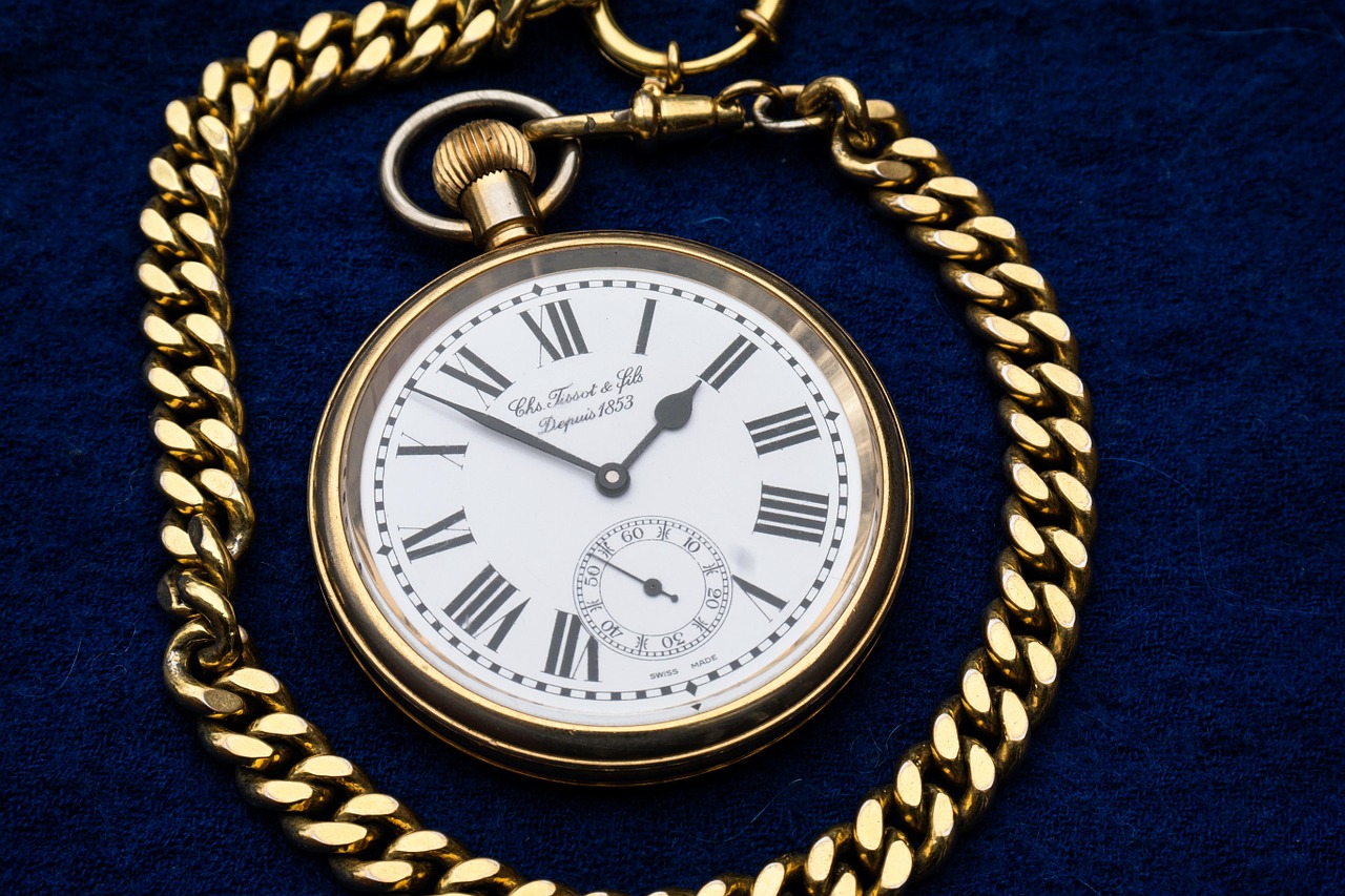 Image - clock pocket watch gold valuable