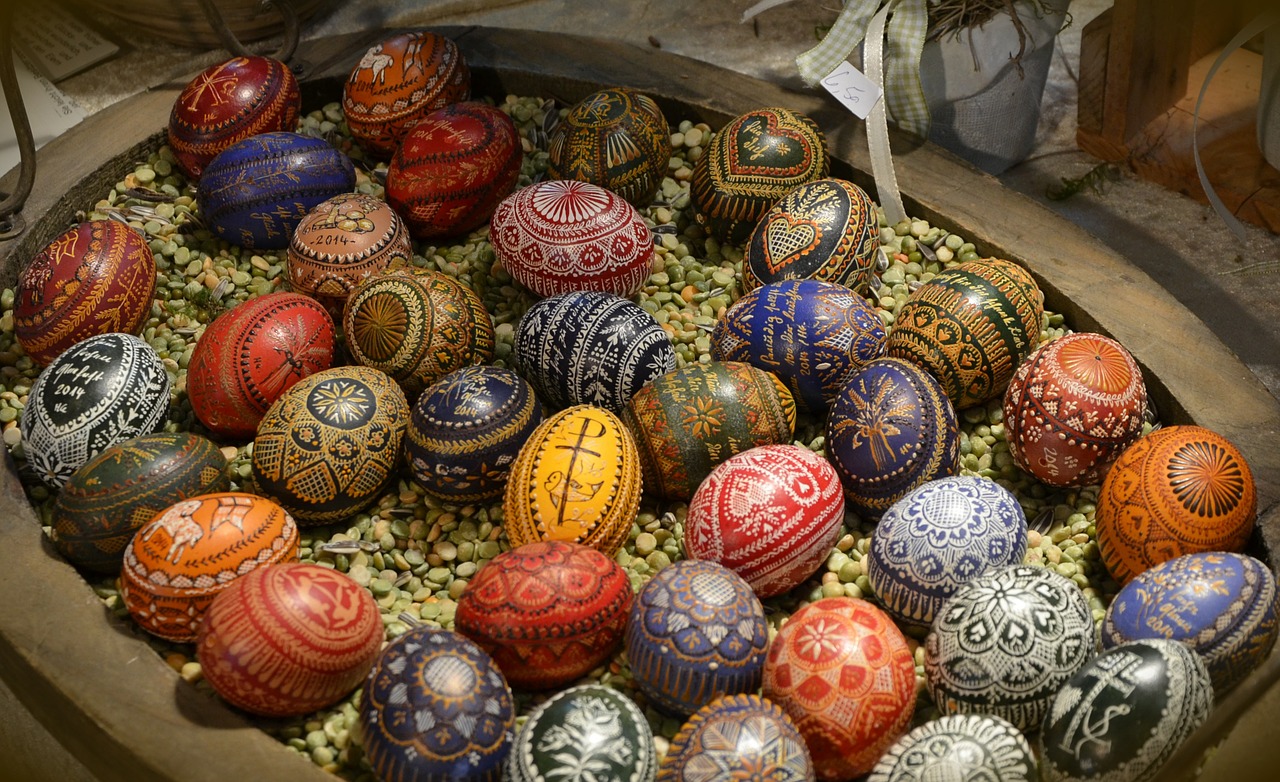 Image - easter eggs easter customs egg