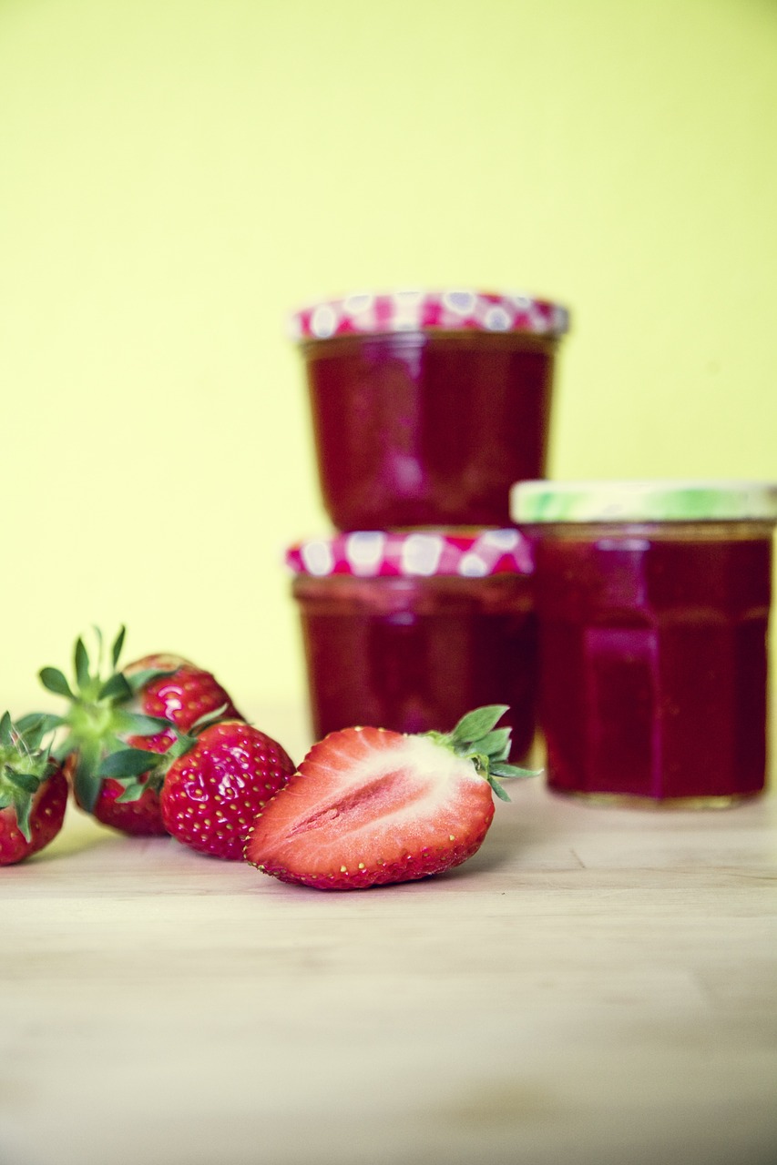 Image - strawberries jam glass cook spread