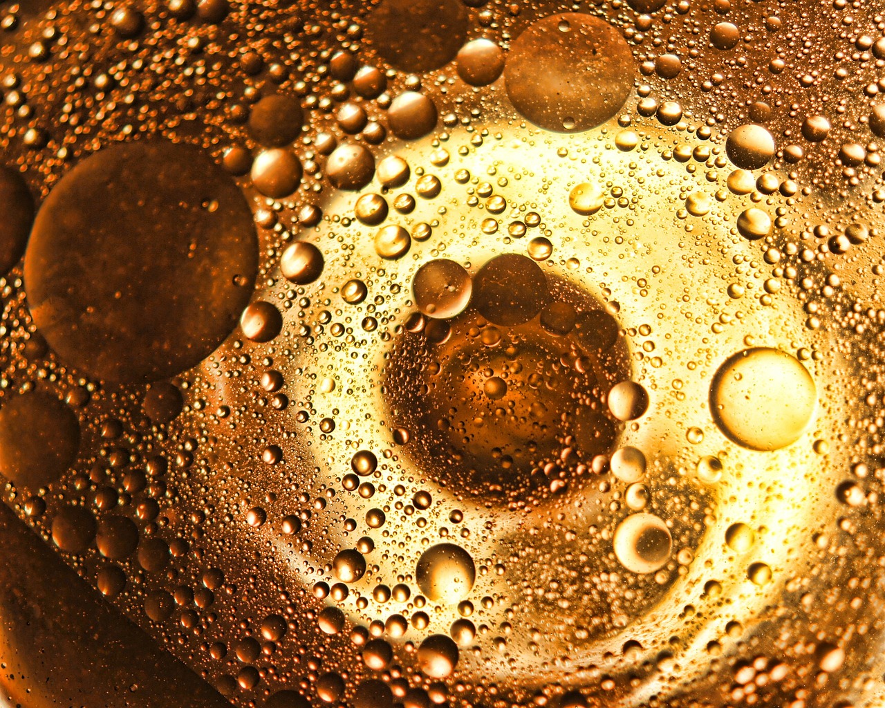 Image - olive oil bubbles gold oil food