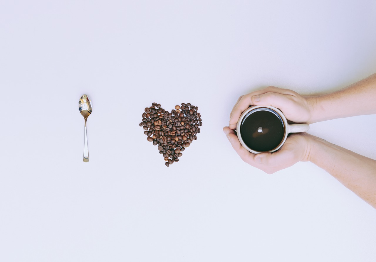 Image - coffee beans spoon cup still life