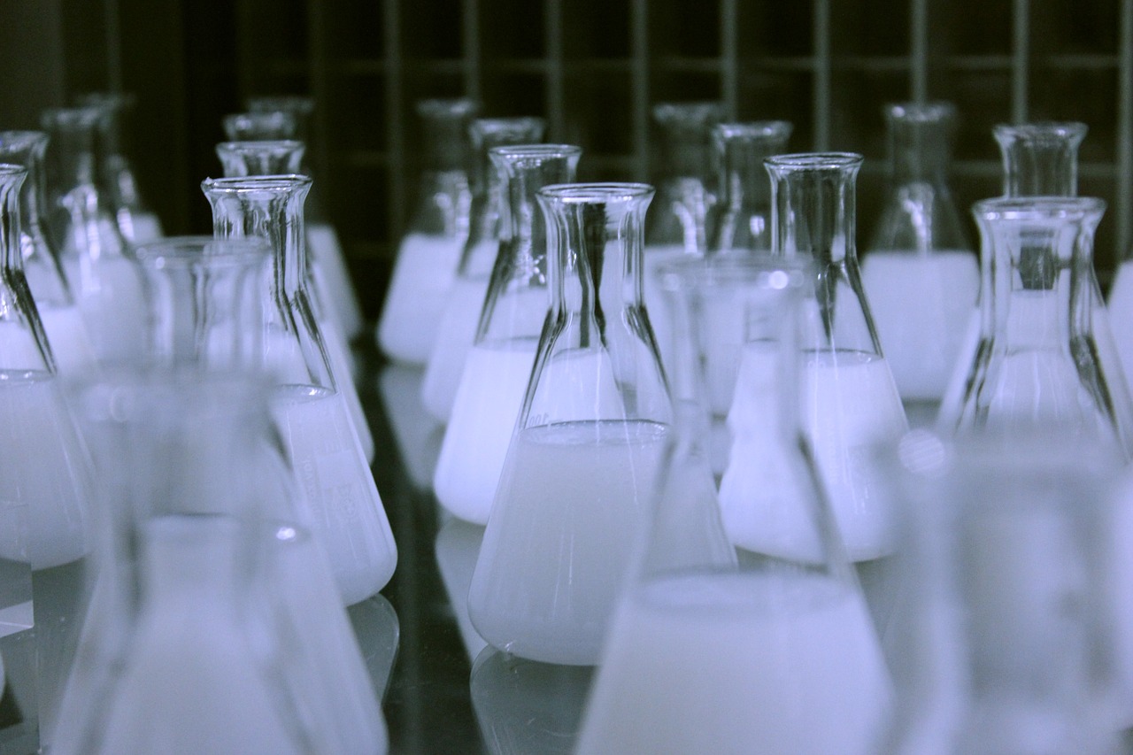 Image - flasks erlenmeyer chemistry