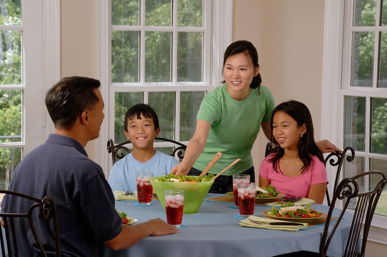 Image - family eating at the table dining