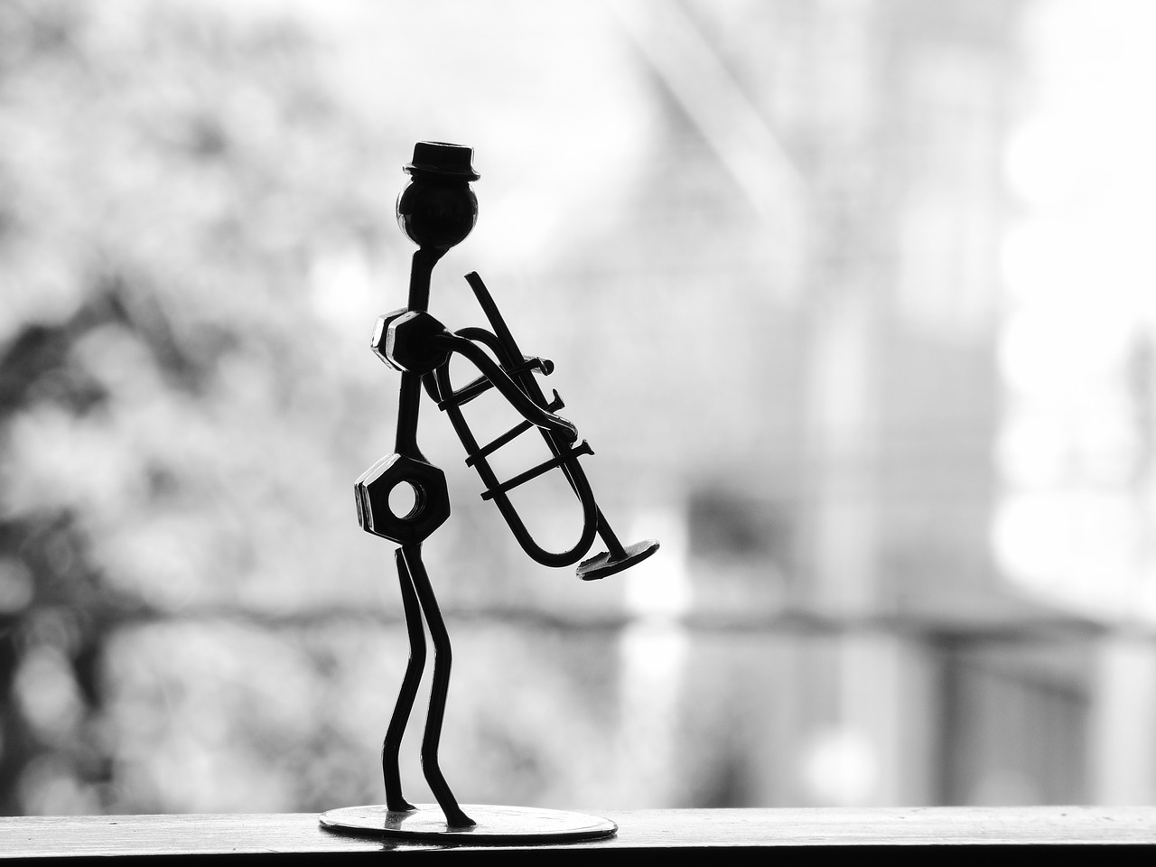 Image - musician trumpet metal snowman