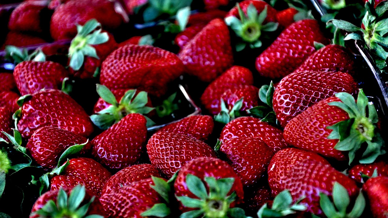 Image - strawberry red macro