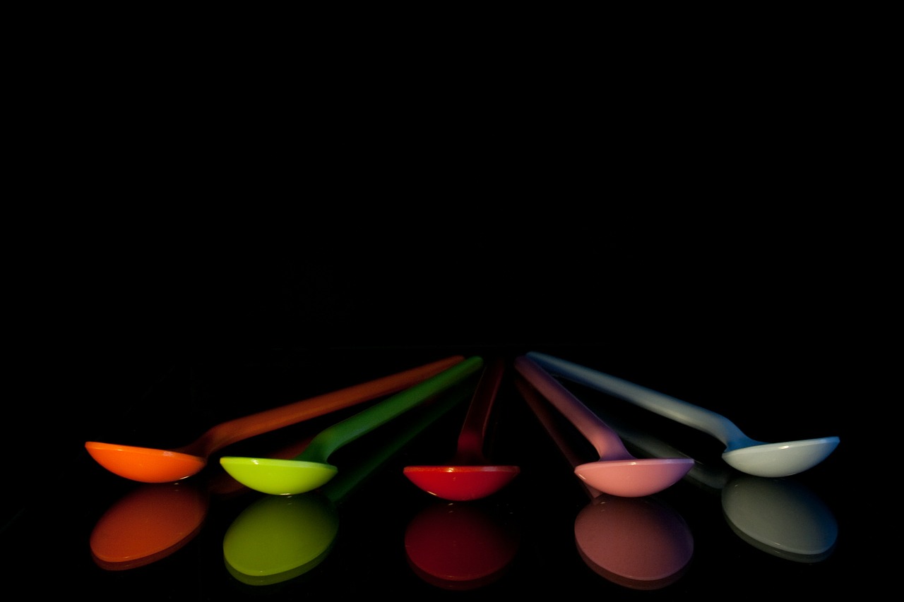 Image - spoons colorful plastic color blue