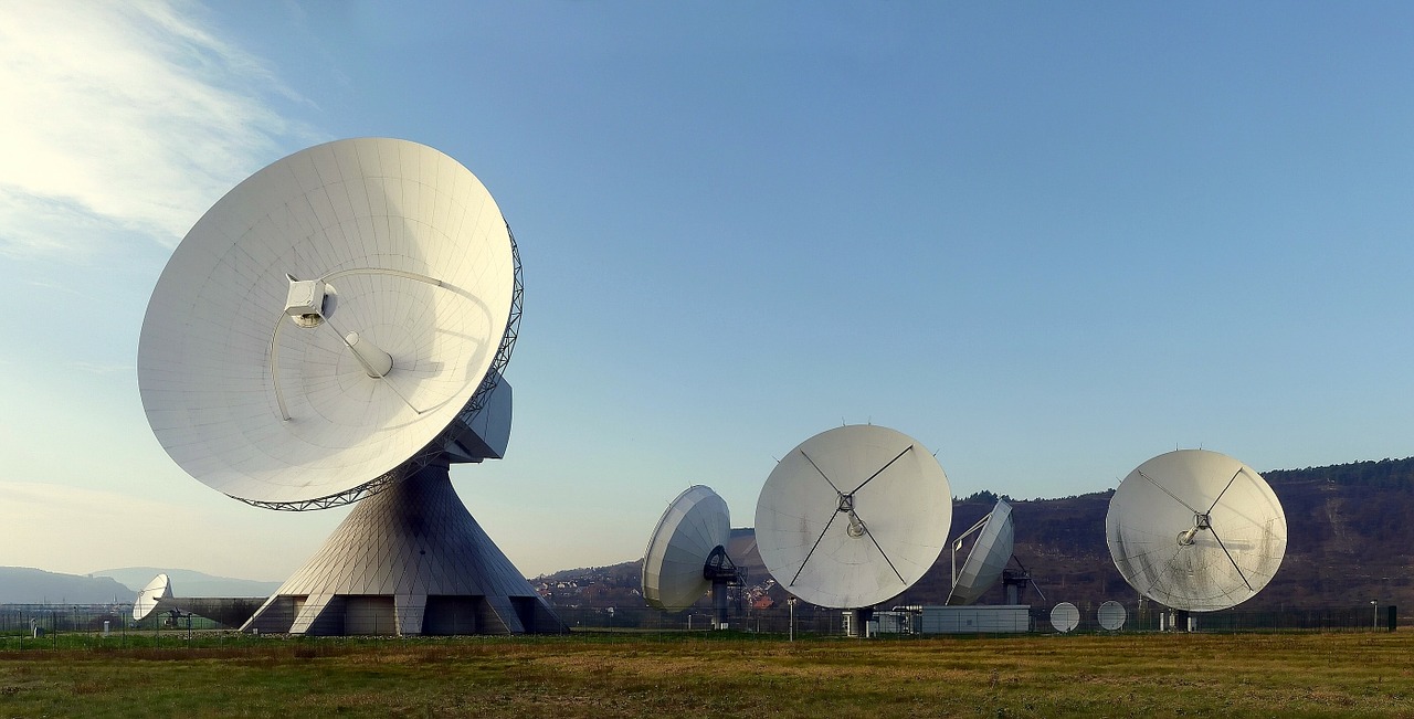 Image - radar dish radar earth station