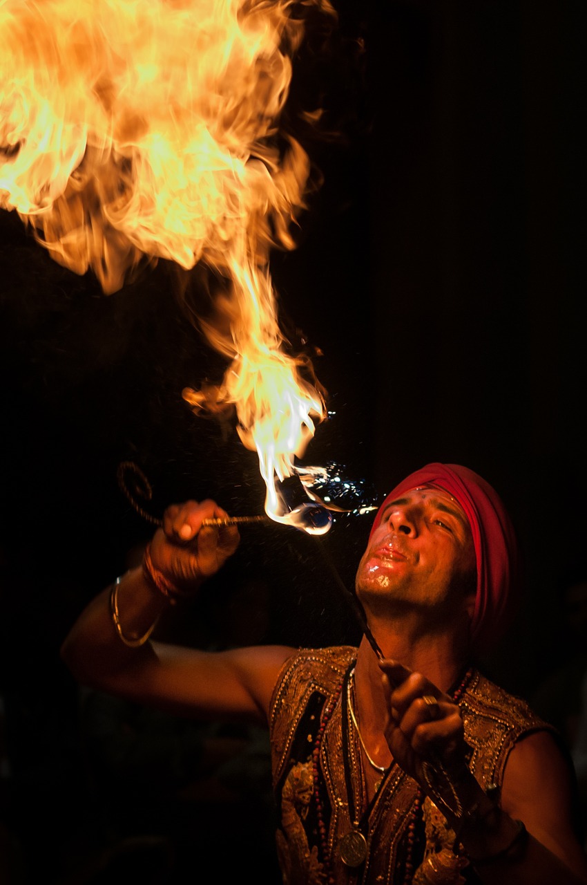 Image - fire eaters artist juggler fire