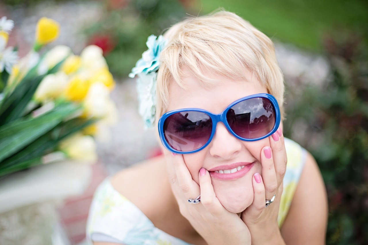 Image - sunglasses summer pretty young woman