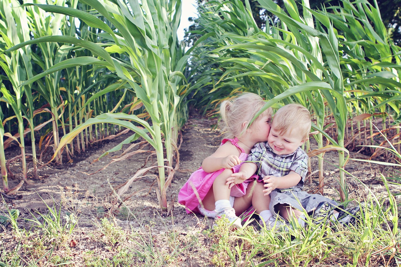 Image - kids youth friendship kiss child