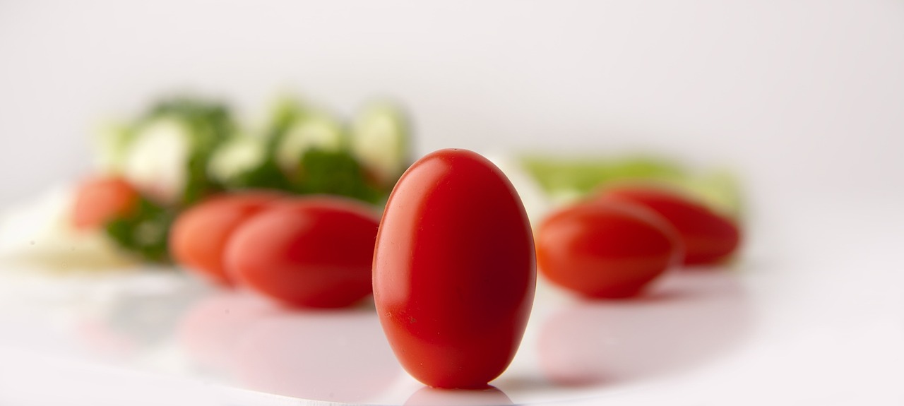 Image - tomatoes grape tomatoes salad