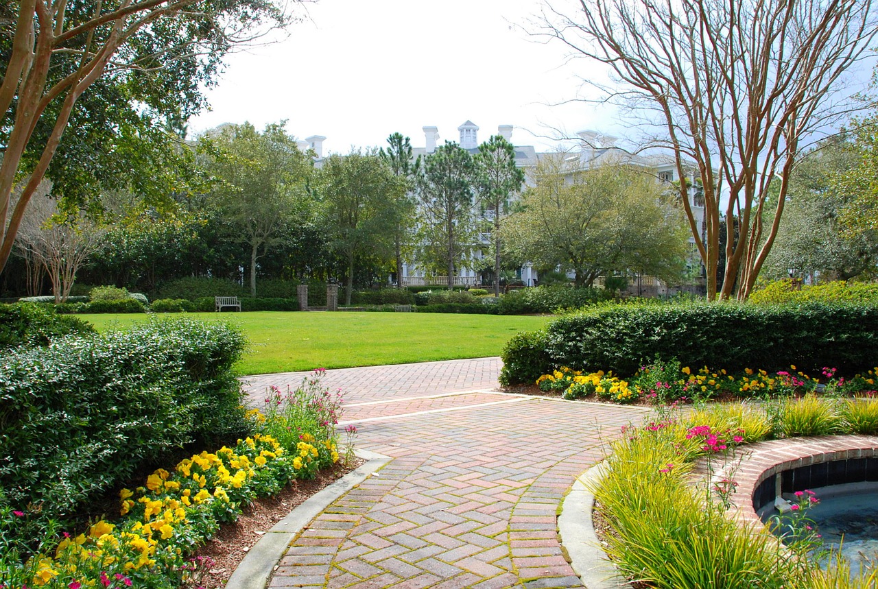 Image - garden walkway sidewalk beauty