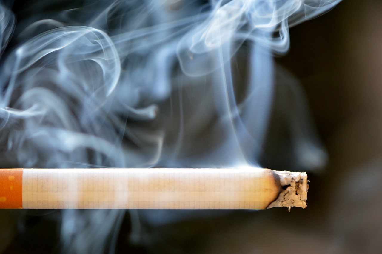 Image - cigarette smoke embers ash