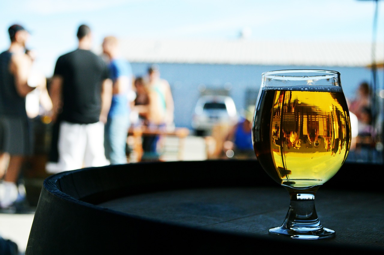Image - beer beverage drink alcohol glass